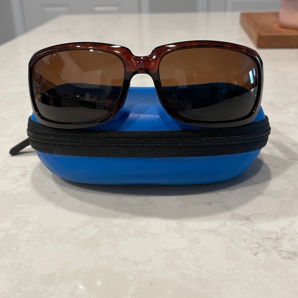 Costa Isabela Women’s sunglasses- tortoise frame- used good condition IB10